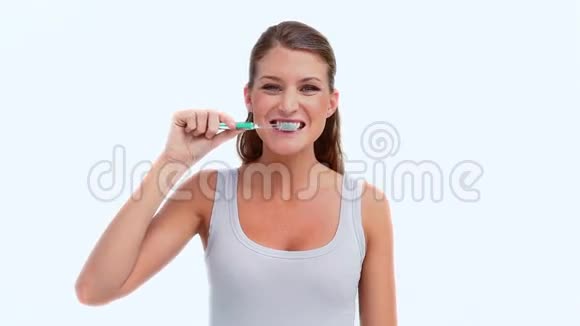 女人用牙刷视频的预览图