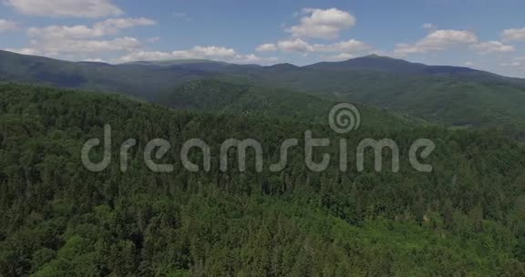 雄伟的4K山脉空中视频的预览图