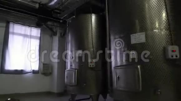 葡萄酒发酵用钢桶视频的预览图