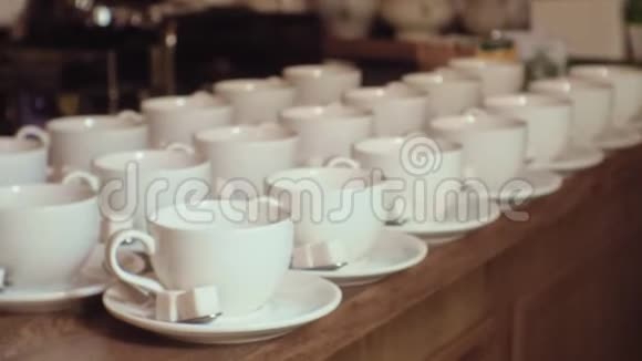 许多空白干净的茶杯视频的预览图
