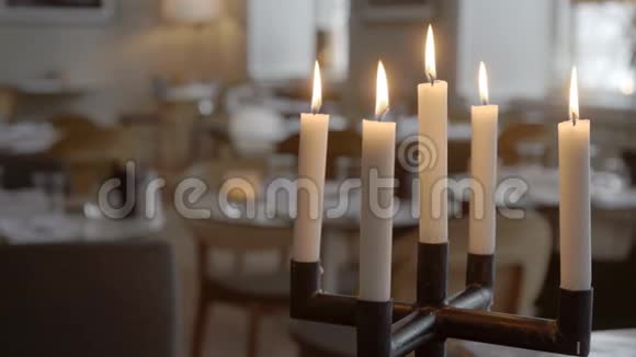 浪漫的餐厅环境视频的预览图