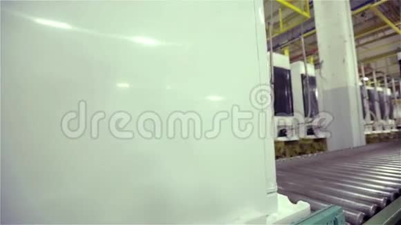 冰箱厂生产线视频的预览图