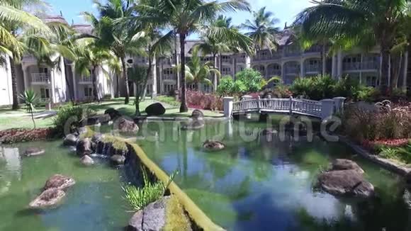 毛里求斯路易港2015年12月4日贝尔马雷豪华级酒店外部视频的预览图