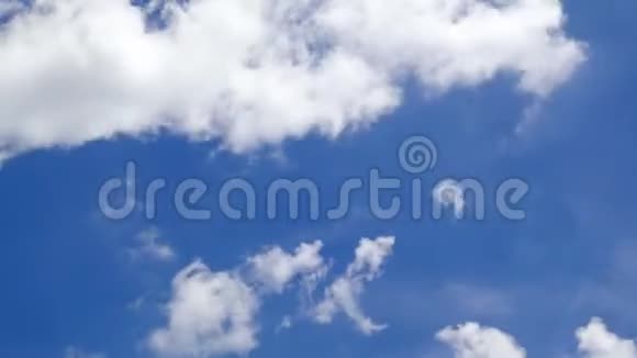 白云带蓝天视频的预览图