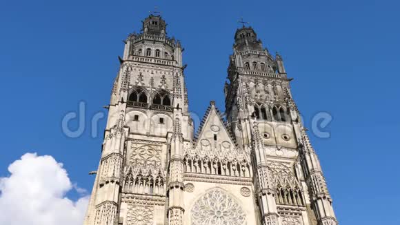 图尔斯大教堂位于法国中西部视频的预览图