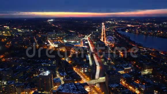 波士顿天际线夜间的空中延时放大视频的预览图