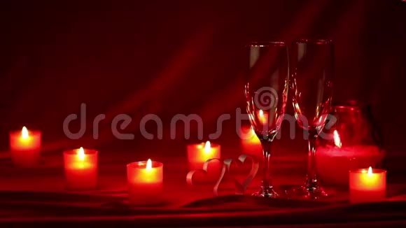 香槟和蜡烛视频的预览图