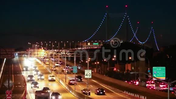 RFK桥附近278号州际公路夜间交通视频的预览图