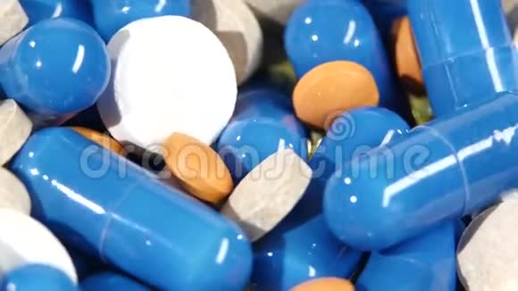 大量医用药丸片剂和胶囊视频的预览图
