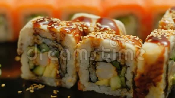 东方美食寿司卷美食佳肴视频的预览图