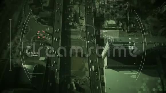 一架无人机在城市景观背景下以目标屏幕飞行的动画视频的预览图