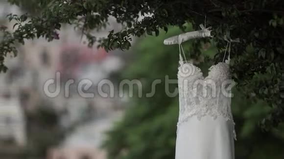意大利街的婚纱视频的预览图