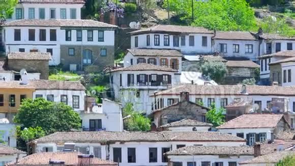 土耳其锡林斯村历史白房子的时间图放大视频的预览图