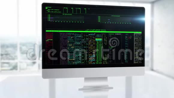 办公室电脑屏幕上复杂的数学计算查找信息或编写黑客代码视频的预览图