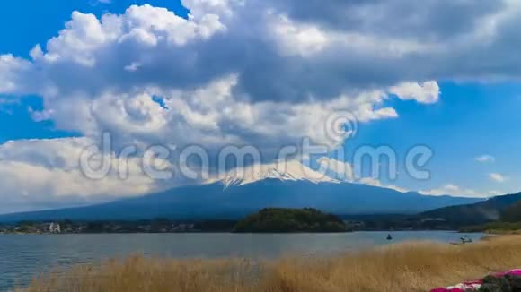 富士山时间推移从日本川川子湖上可以看到风景视频的预览图