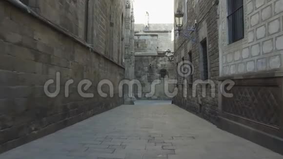 古老的巴塞罗那哥特式街区视频的预览图
