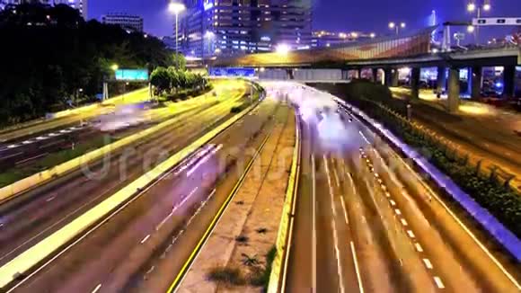 城市时间推移香港交通繁忙紧密倾斜向上射击视频的预览图