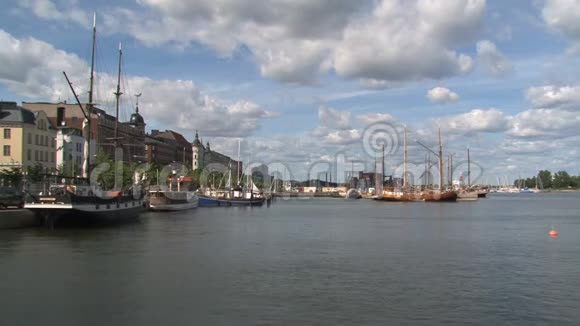 芬兰赫尔辛基港视频的预览图