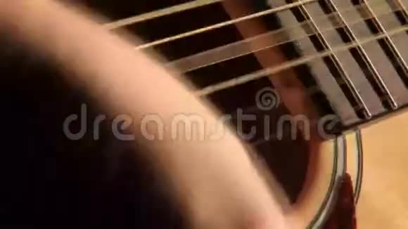 原声吉他弹奏1视频的预览图