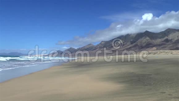 科菲特富特文图拉无垠沙滩视频的预览图