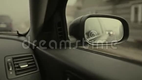 汽车后视镜视频的预览图