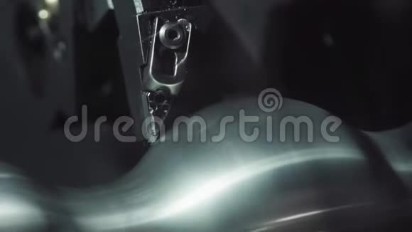 金工数控铣床切割金属现代加工技术金属精密加工机视频的预览图