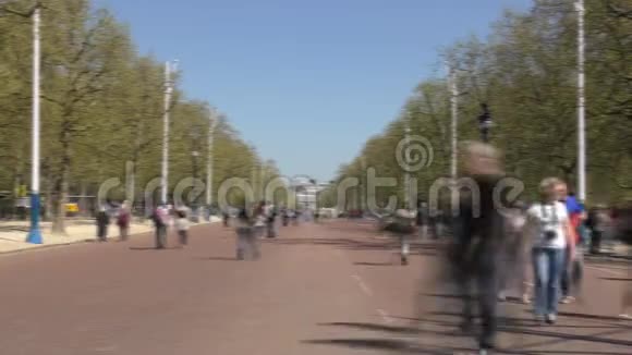 时光流逝伦敦市中心的人行道视频的预览图