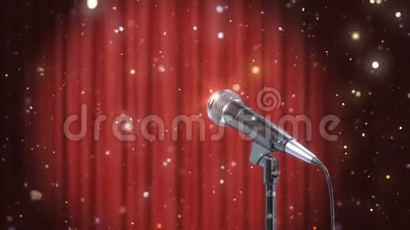麦克风与魔法粒子对模糊的红色窗帘背景美丽的无缝循环三维动画4千克视频的预览图
