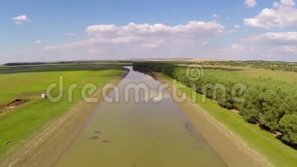 干旱期间的多瑙河视频的预览图