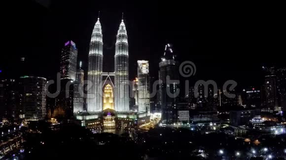 马来西亚吉隆坡的夜景和公园视频的预览图