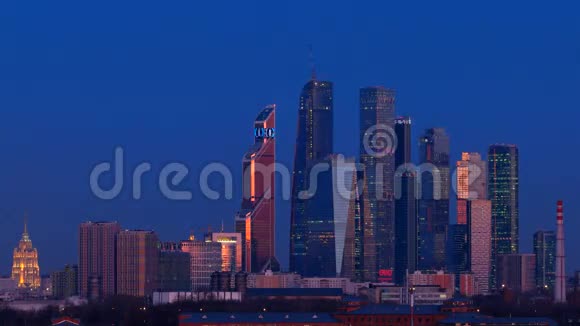 莫斯科摩天大楼夜景时光流逝视频的预览图