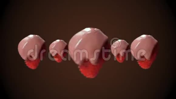 棕色背景下的分离草莓正在旋转由融化的巧克力新鲜的奶汁浆果倒入视频的预览图