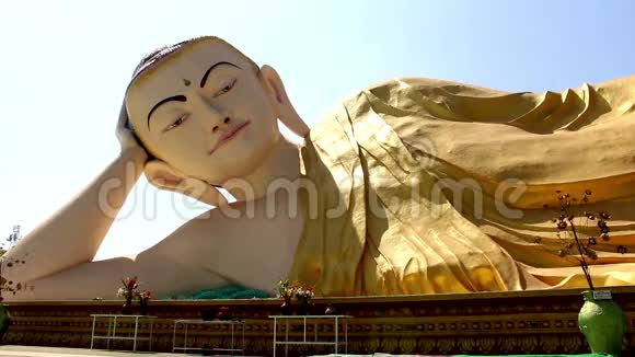 卧佛纪念碑视频的预览图