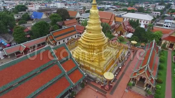 林丰省寺庙哈里芬开瓦的鸟瞰图泰国Lamphun视频的预览图