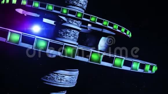 环绕遥远恒星系统的外星空间站的三维动画视频的预览图