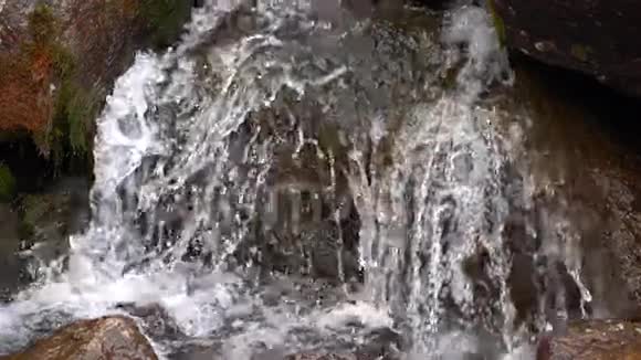小山河瀑布超慢动作视频视频的预览图