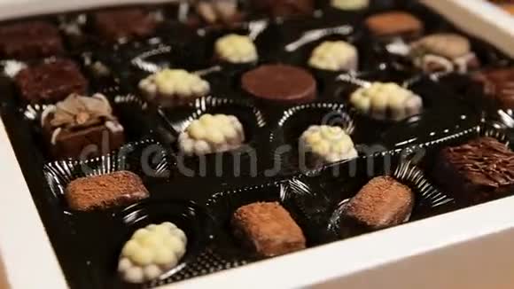 巧克力糖果收藏视频的预览图