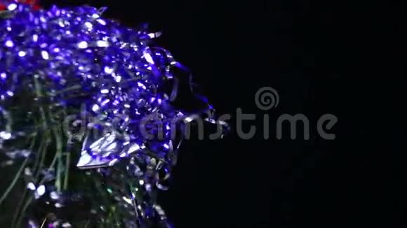 圣诞树装饰和旋转视频的预览图