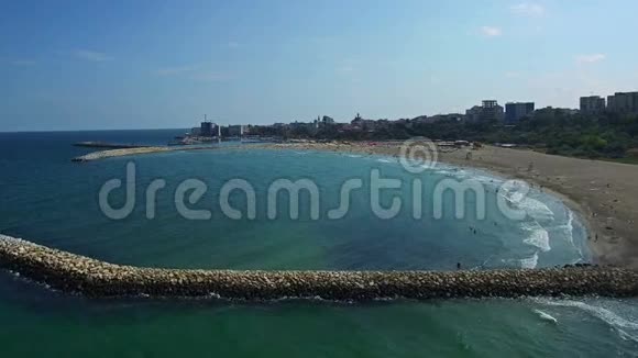 飞越罗马尼亚黑海康斯坦塔海滩视频的预览图
