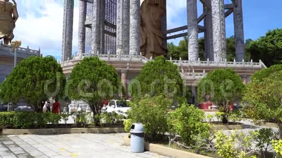 马来西亚槟城KekLokSi寺关阴雕像视频的预览图