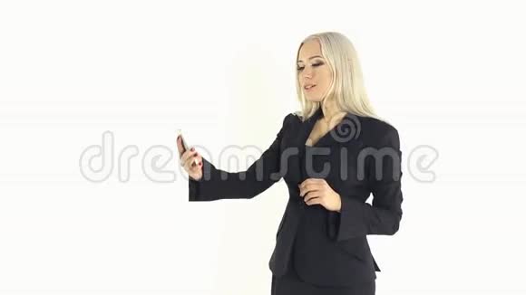 商务女性穿夹克自拍视频的预览图