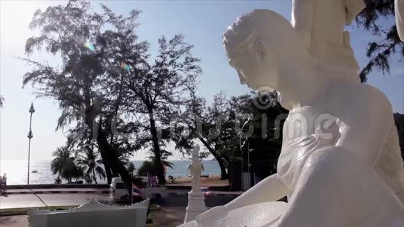 泰国普吉岛卡隆纪念碑景观周边交通适中视频的预览图