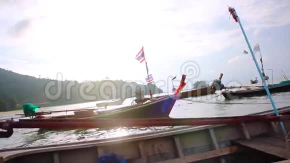 泰国普吉岛泰式渔船乃阳海滩视频的预览图