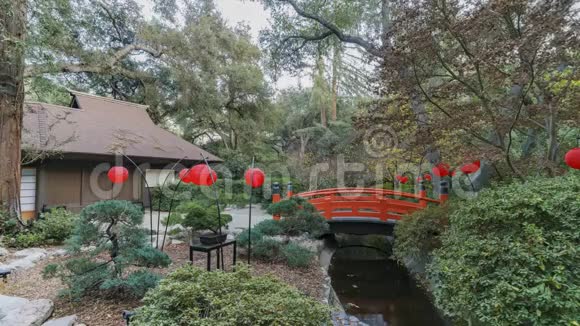 日本德斯卡诺花园的许多红灯笼视频的预览图