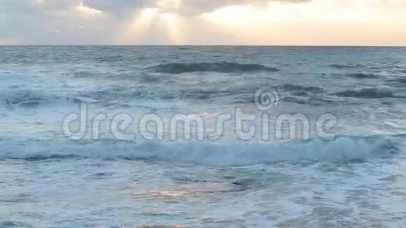 日落时分美丽的地中海视频的预览图