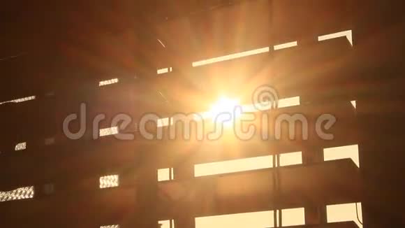 阳光透过窗帘视频的预览图