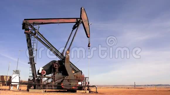 南达科他州的油泵视频的预览图