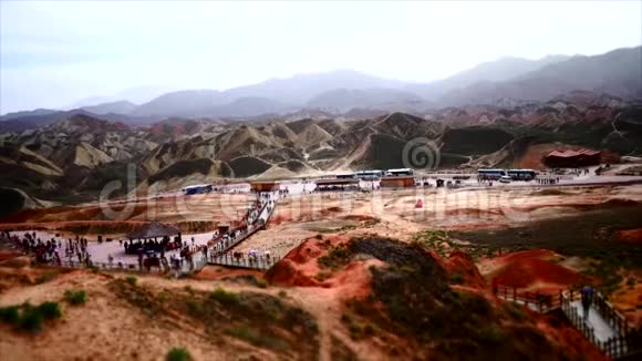 中国丹霞多彩山景视频的预览图