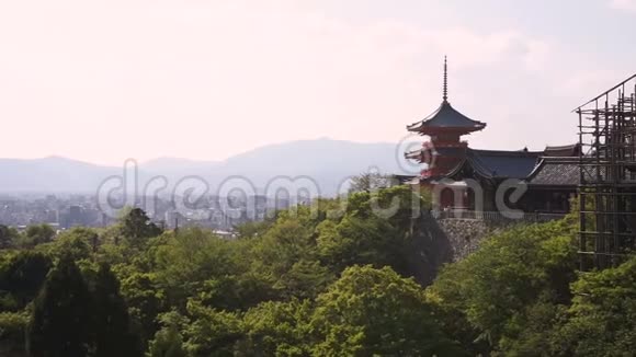 宫祖佛寺的宝塔视频的预览图