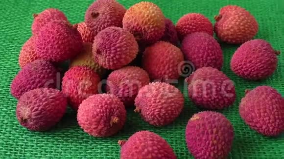 提供美味新鲜的荔枝异国水果视频的预览图
